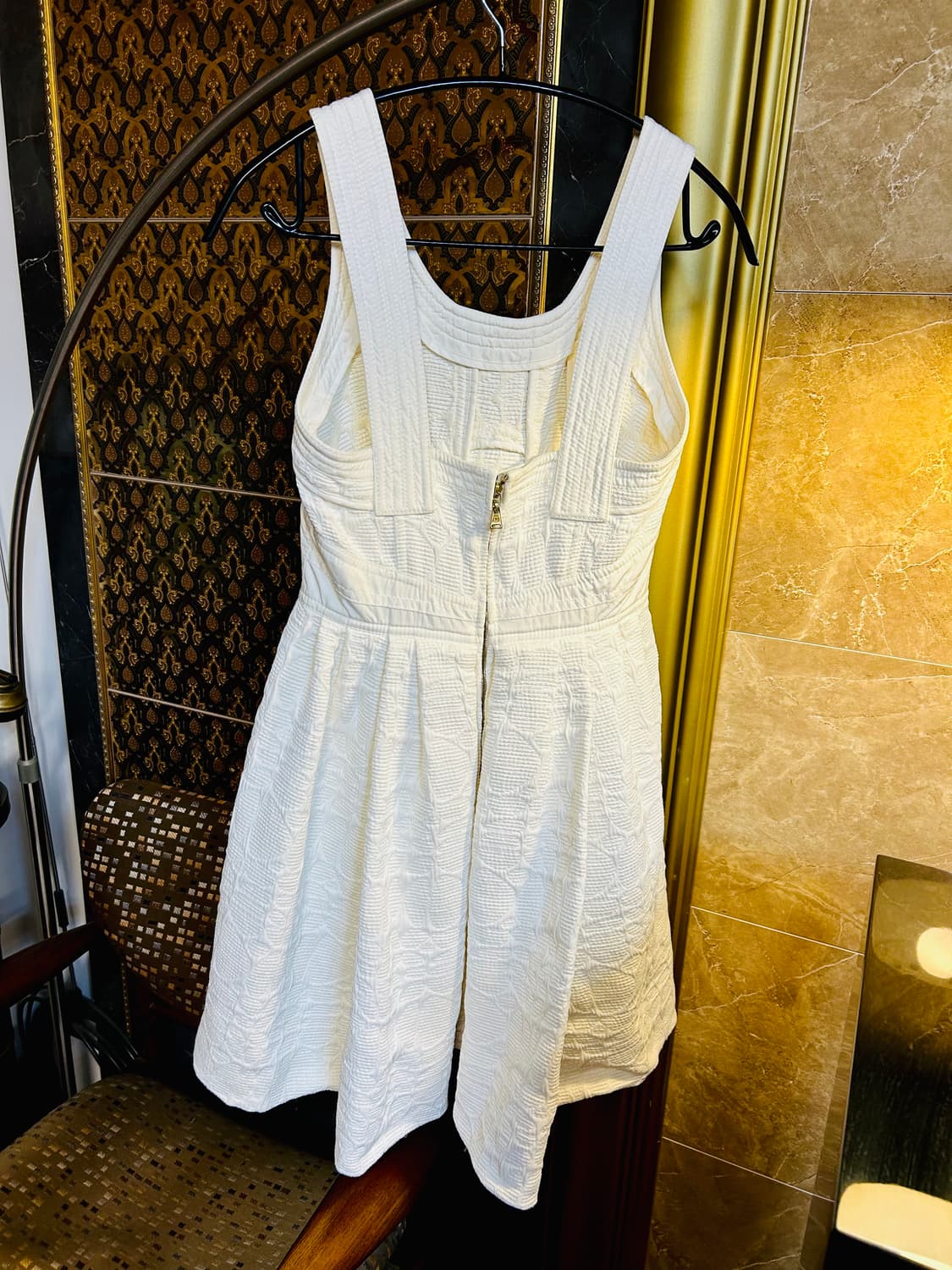 루이비통 화이트 원피스(38/44사이즈) 상품이미지3