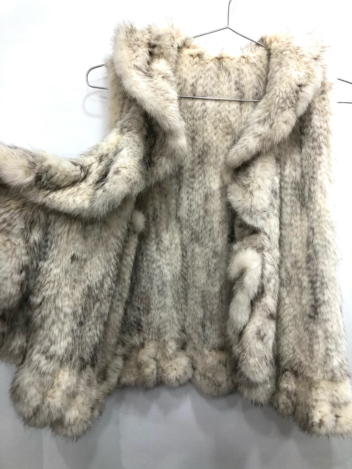 ivory front trim real fur vest 상품이미지3