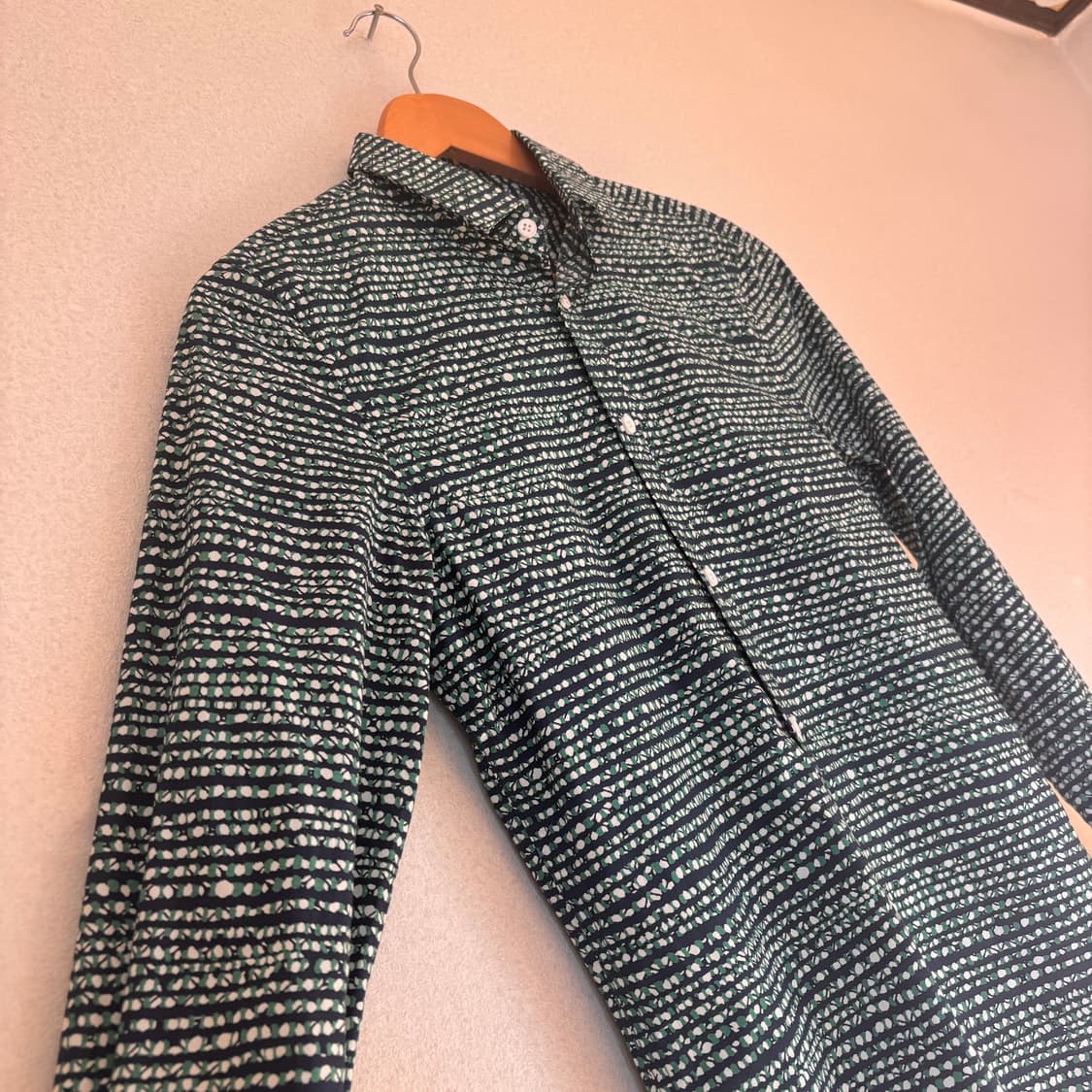 H&M 슬림핏 XS 슬렌더 셔츠 화려한 패턴 HM 상품이미지4