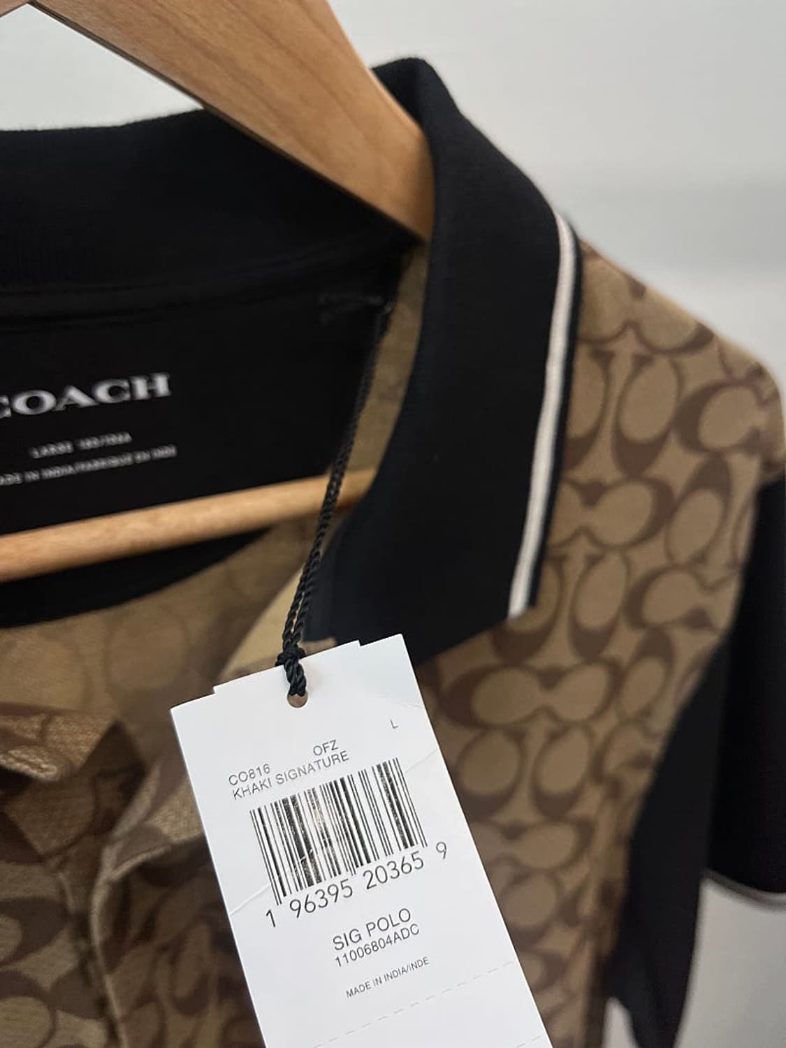 105)  코치 24ss 로고 반팔 카라티  상품이미지3