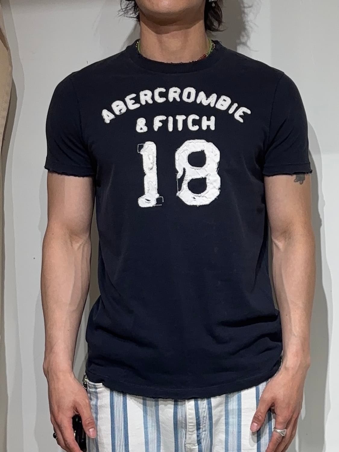 Abercrombie & Fitch 18 다크네이비 티셔츠 상품이미지2