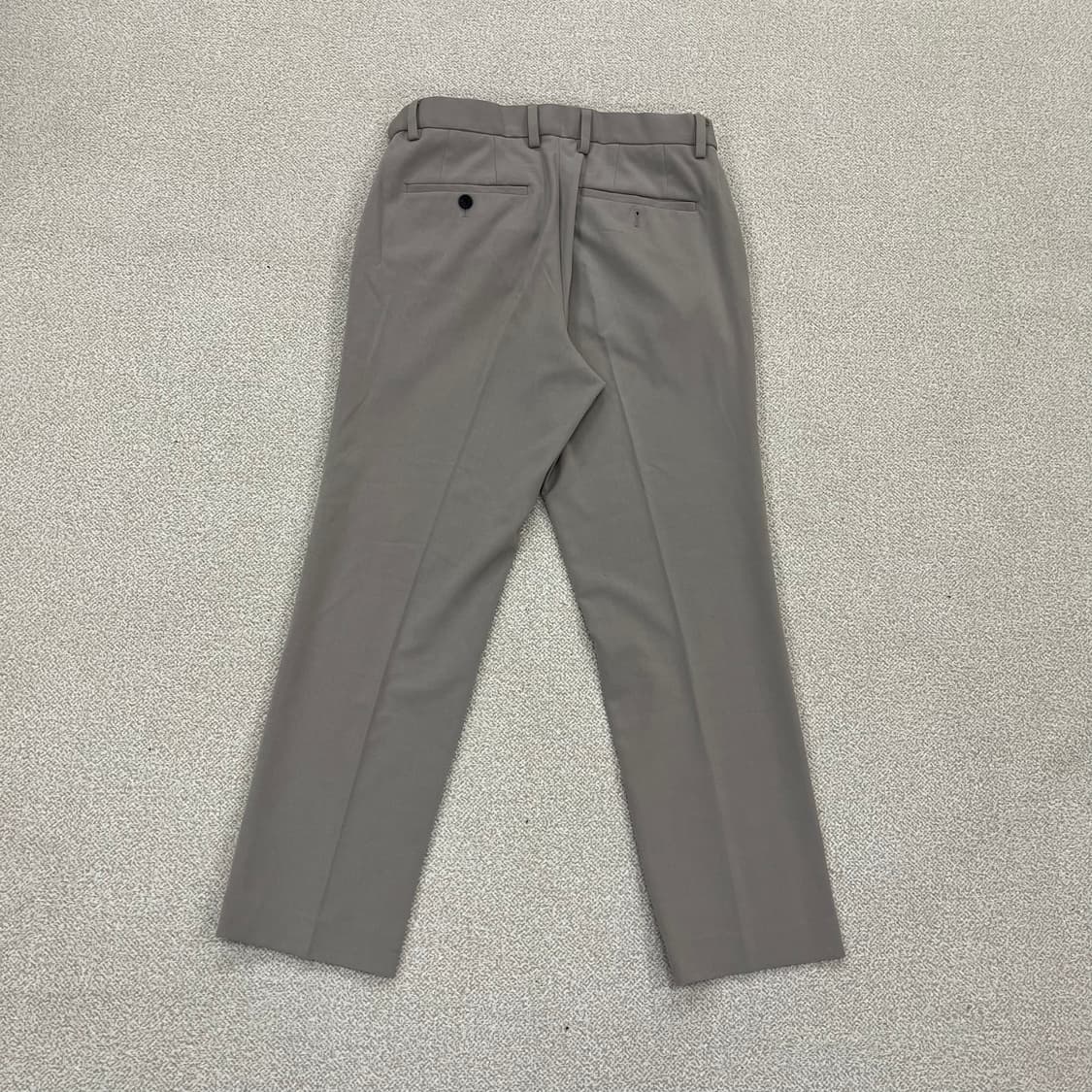 [29] 무신사스탠다드 라이트웨이트 테이퍼드 밴딩 크롭 슬랙스 4013 상품이미지3