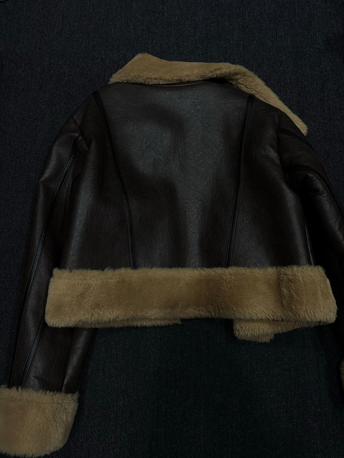 보헤미안서울 하이넥 레더 무스탕 상품이미지4