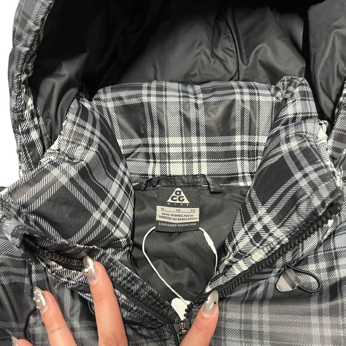 나이키 ACG 그라데이션 블랙 체크 구스 패딩 다운 자켓 상품이미지4