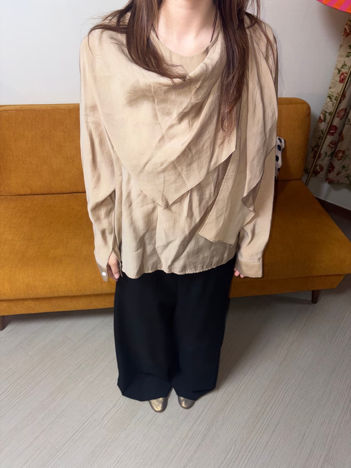 draped scarf blouse 상품이미지1