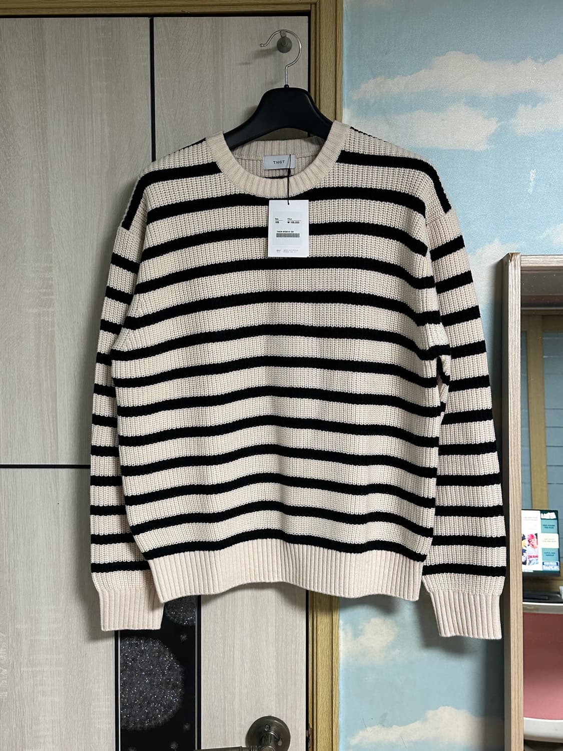 (새상품/105) TNGT 아이보리 오버핏 와플 스트라이프 니트 상품이미지2