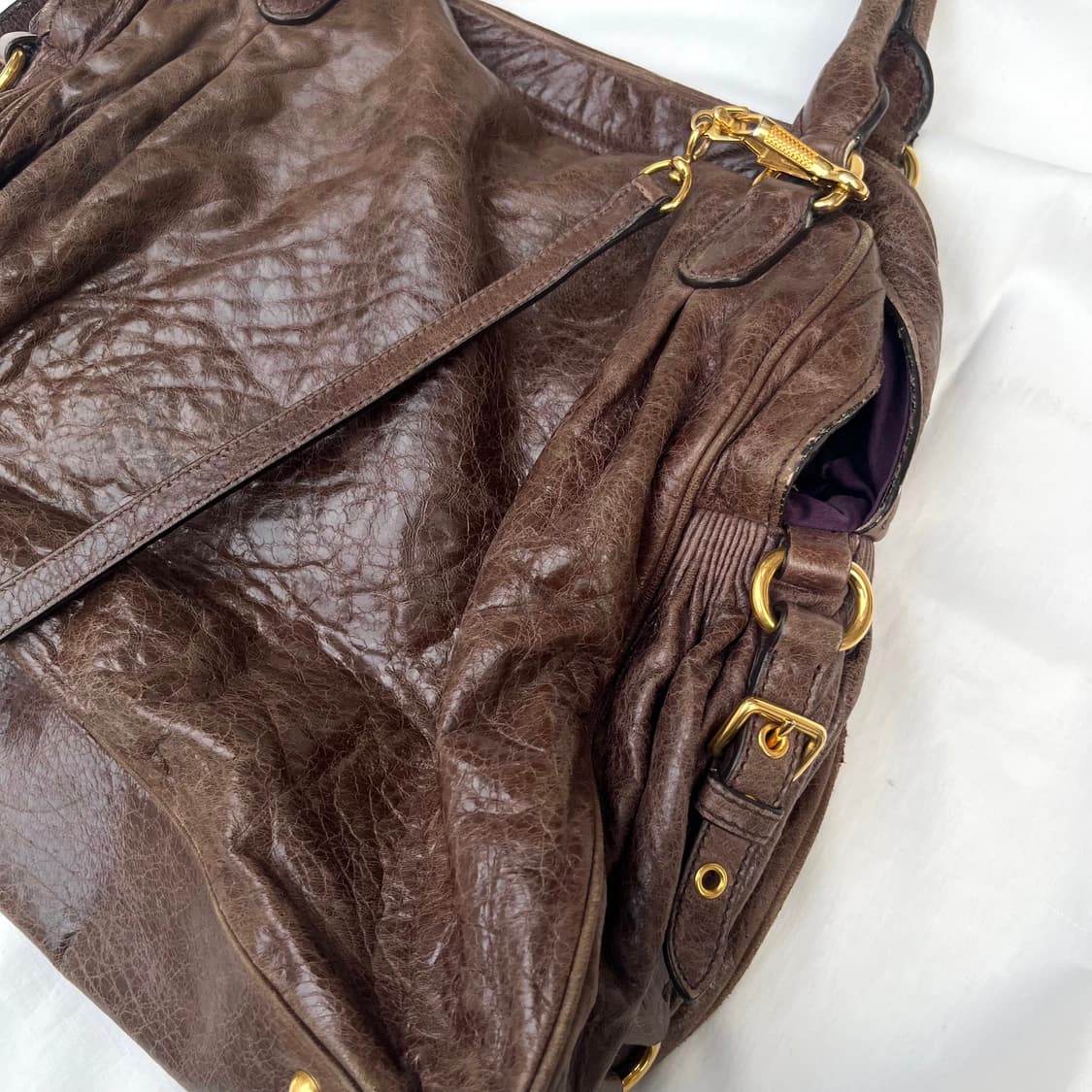 미우미우 2-way 레더 모터백 상품이미지8