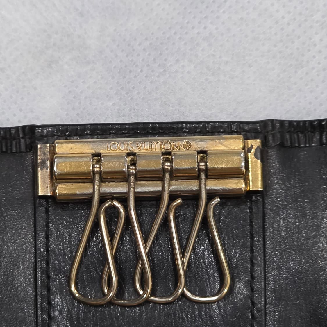 루이비통 에피 에삐 블랙 4구 키홀더 키케이스 상품이미지10