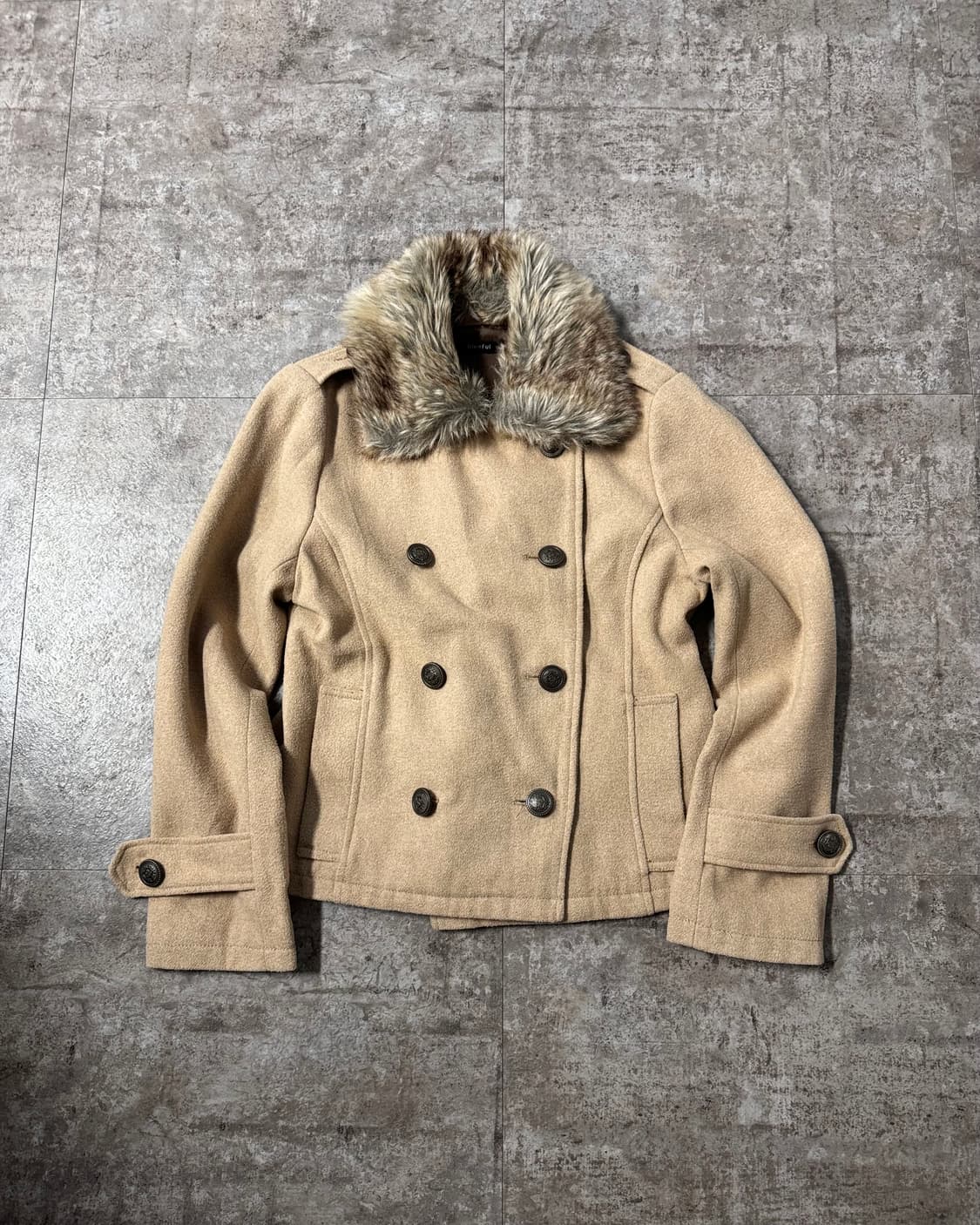 더블 버튼 퍼 카라 코트 상품이미지2