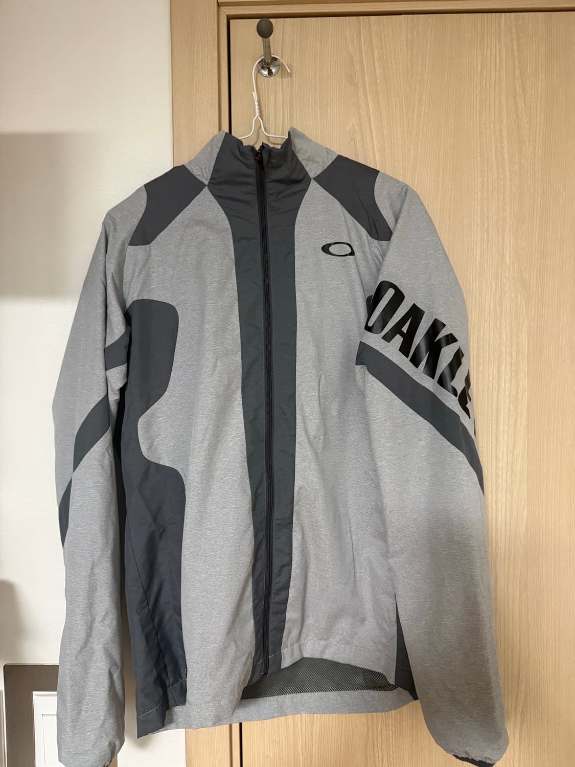 오클리 바람막이 자켓 M 상품이미지1