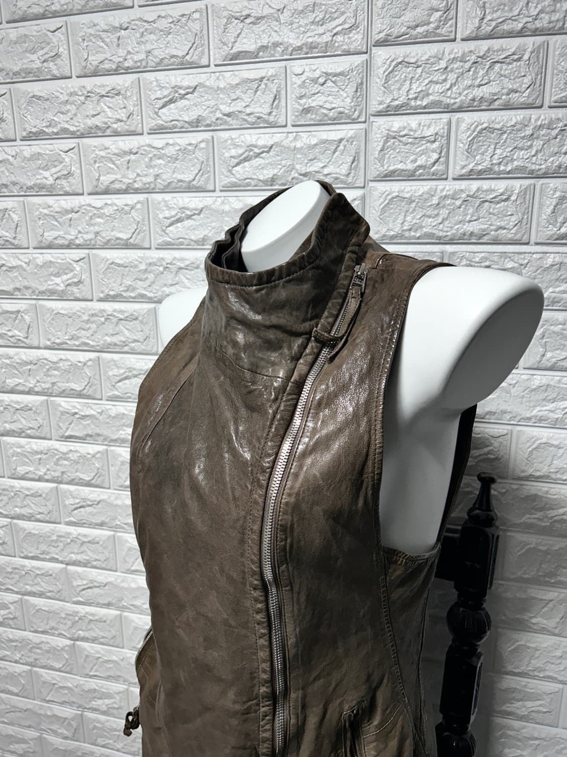 Demoo 램스킨 롱 드레이프 베스트 상품이미지5