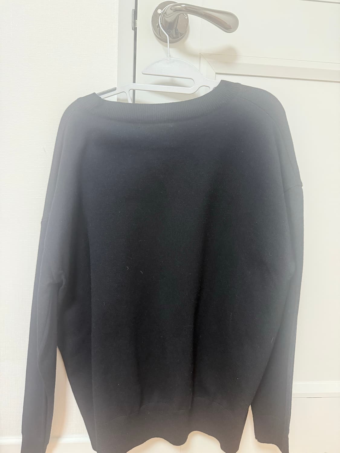 러브이즈트루 펑크 니트 판매합니다 상품이미지2