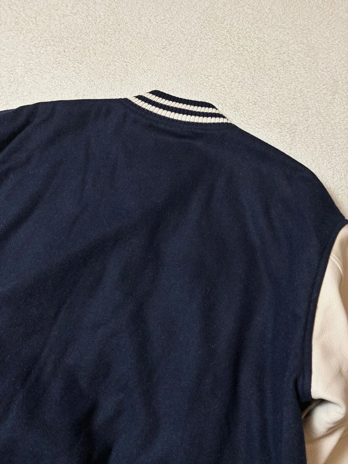 에스피오나지 AW 스탠다드 소가죽 배색 바시티 자켓 PN7933 상품이미지7