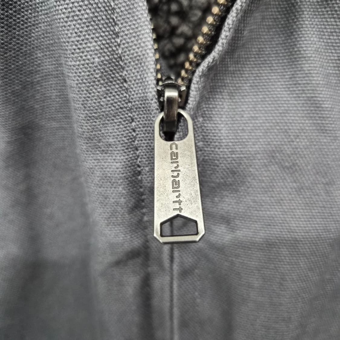 칼하트 워시드 덕 셰르파 안감 자켓 차콜 남성 XXL 상품이미지4