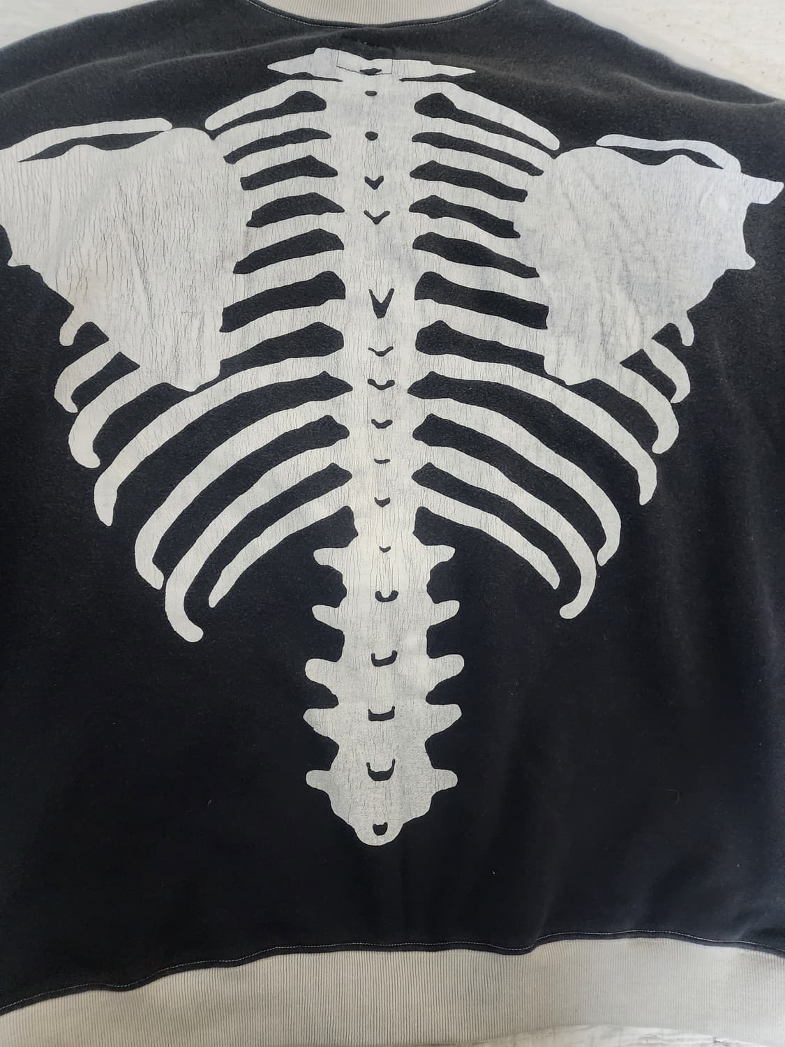 캐피탈 투톤 빅 플리스 스웻셔츠 키나리 블랙 상품이미지1