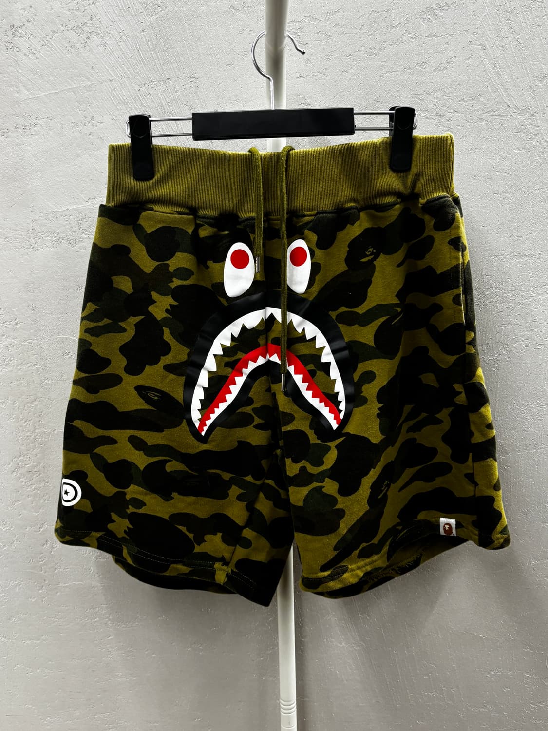 베이프 샤크 카모 반바지 3XL 상품이미지2