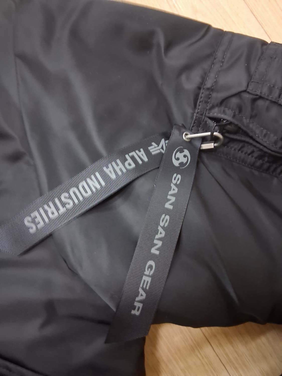 산산기어 X알파인더스트리 항공점퍼 1사이즈 (95~100) 상품이미지3