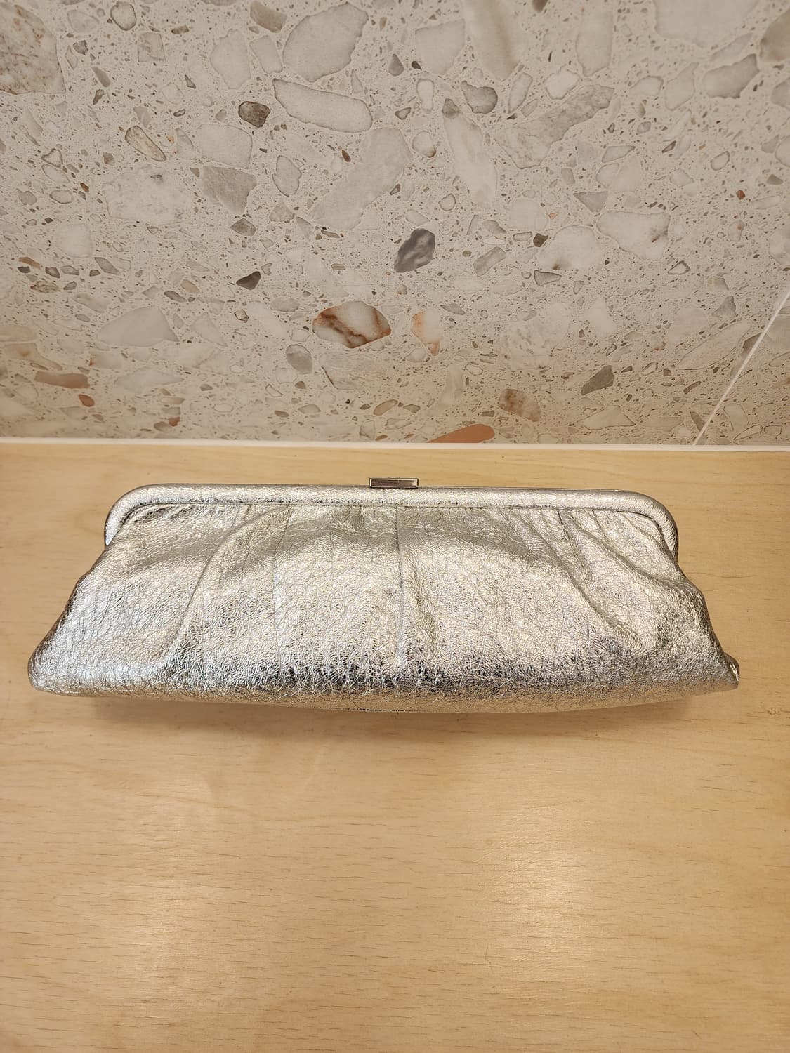 발렌시아가 클라우드 클러치백 XL 실버 618899 상품이미지4