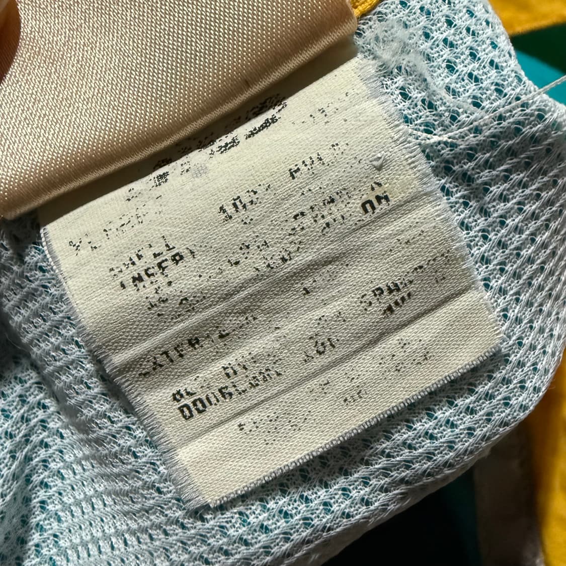 by HIND Mesh-Trimmed Nylon Jacket 상품이미지10