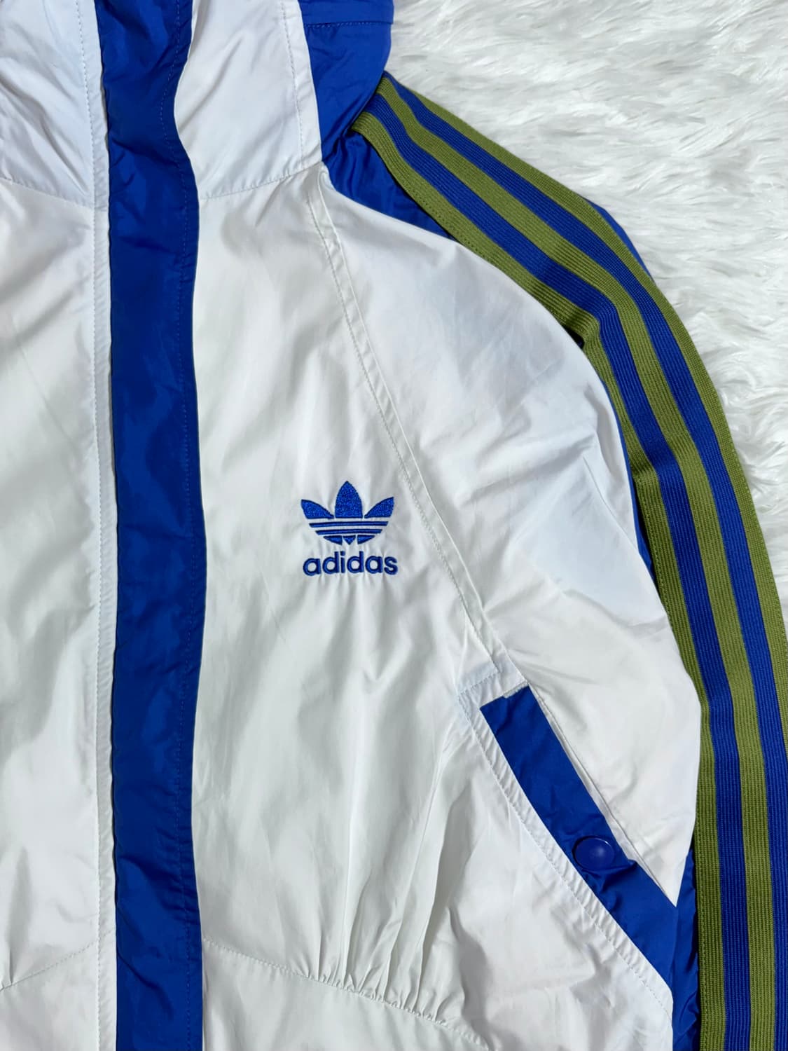 아디다스 화이트•블루 삼선 바람막이  상품이미지6