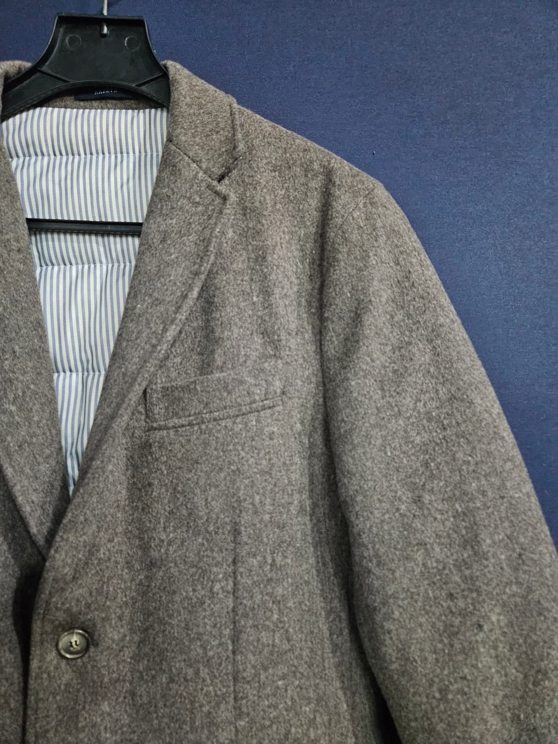 헤지스 멜란지 베이지 남성 100 구스다운 패딩 정장자켓  상품이미지4