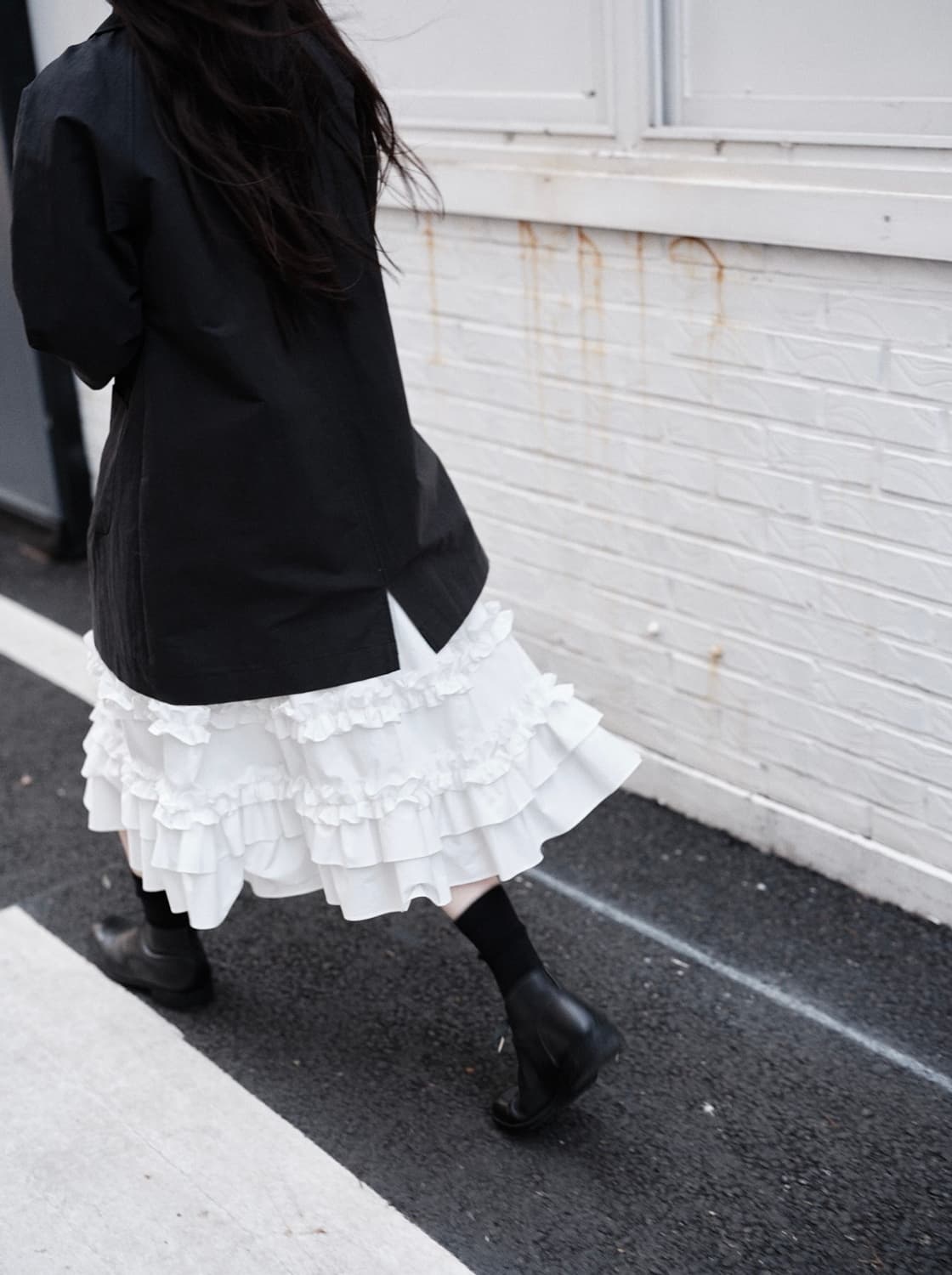 생긴스튜디오 러플 플리츠 미디 스커트 화이트 상품이미지4