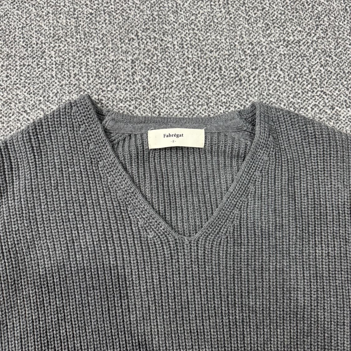 파브레가 헤비 코튼 브이넥 니트 데릭 미디엄 그레이 상품이미지4