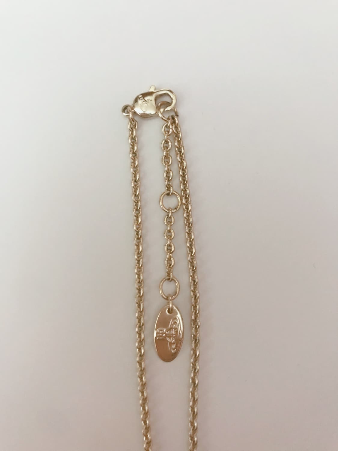 비비안 웨스트우드 메이페이어 바스 릴리프 목걸이 상품이미지3