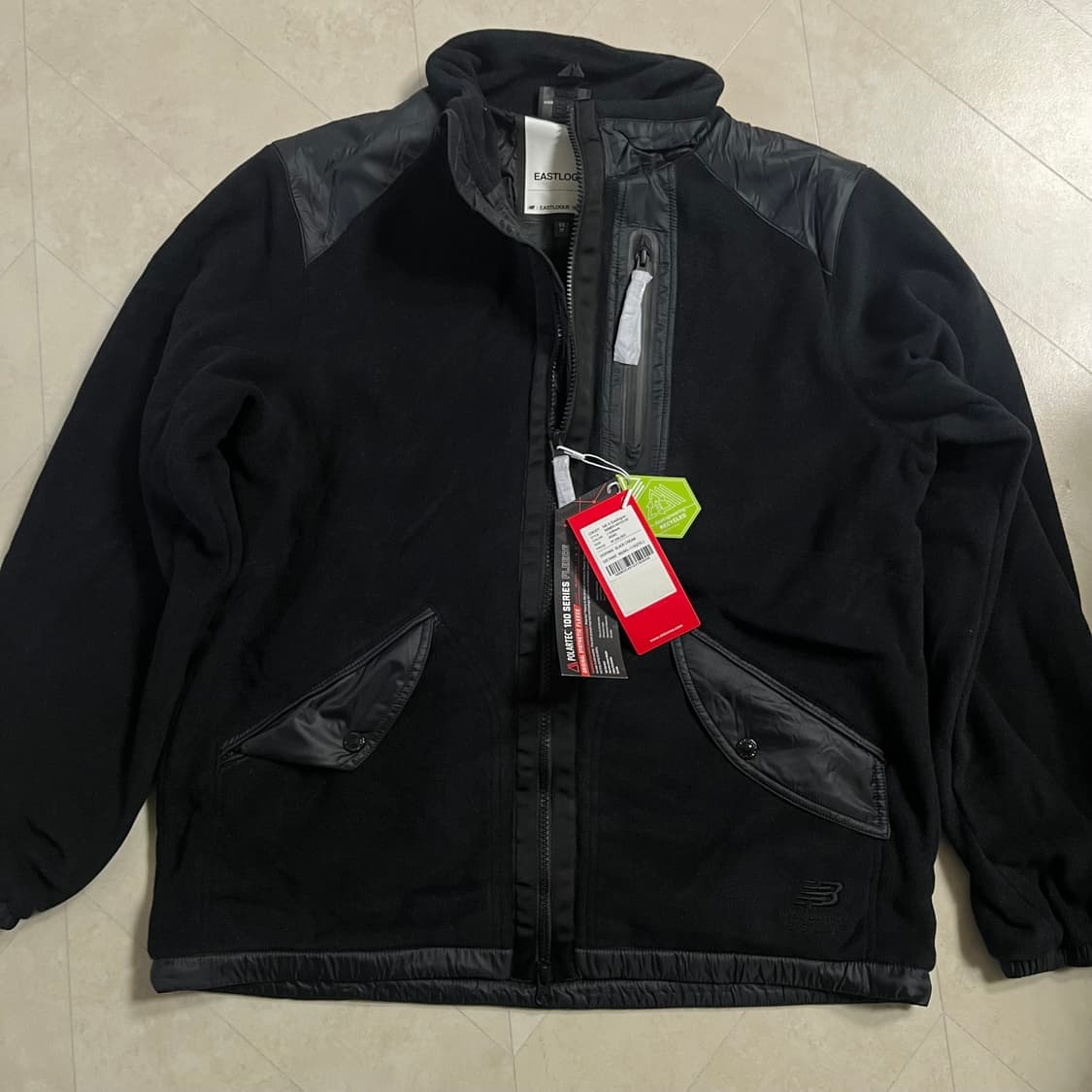 [새상품]이스트로그x뉴발란스 후리스 자켓 블랙 상품이미지7