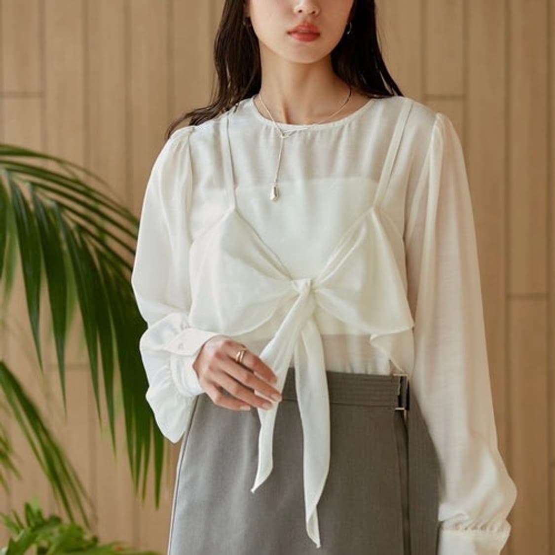 미착용 vis 비스체 도킹 시어 블라우스 상품이미지2