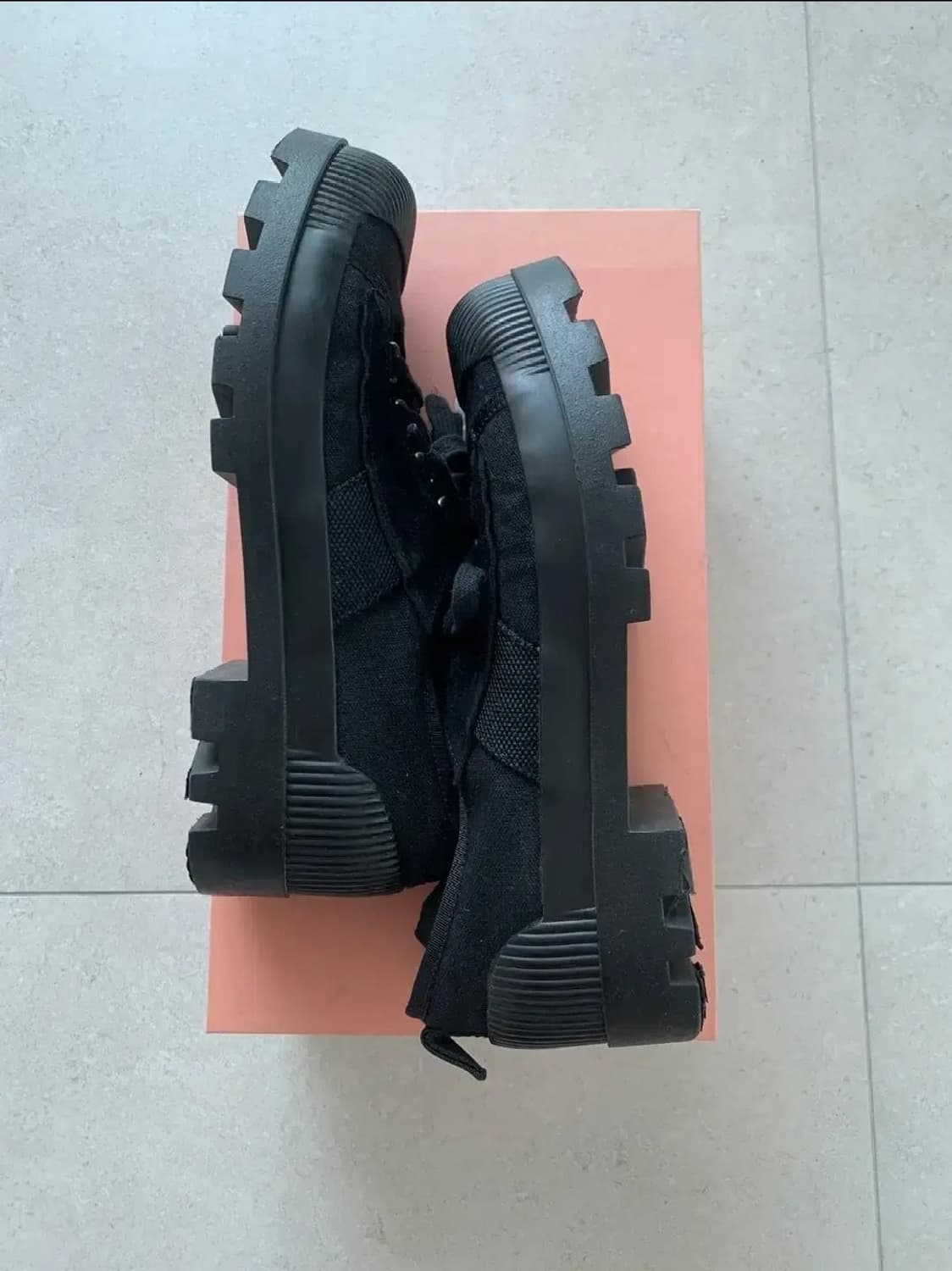 아크네 스튜디오 로버트 스니커즈 상품이미지5