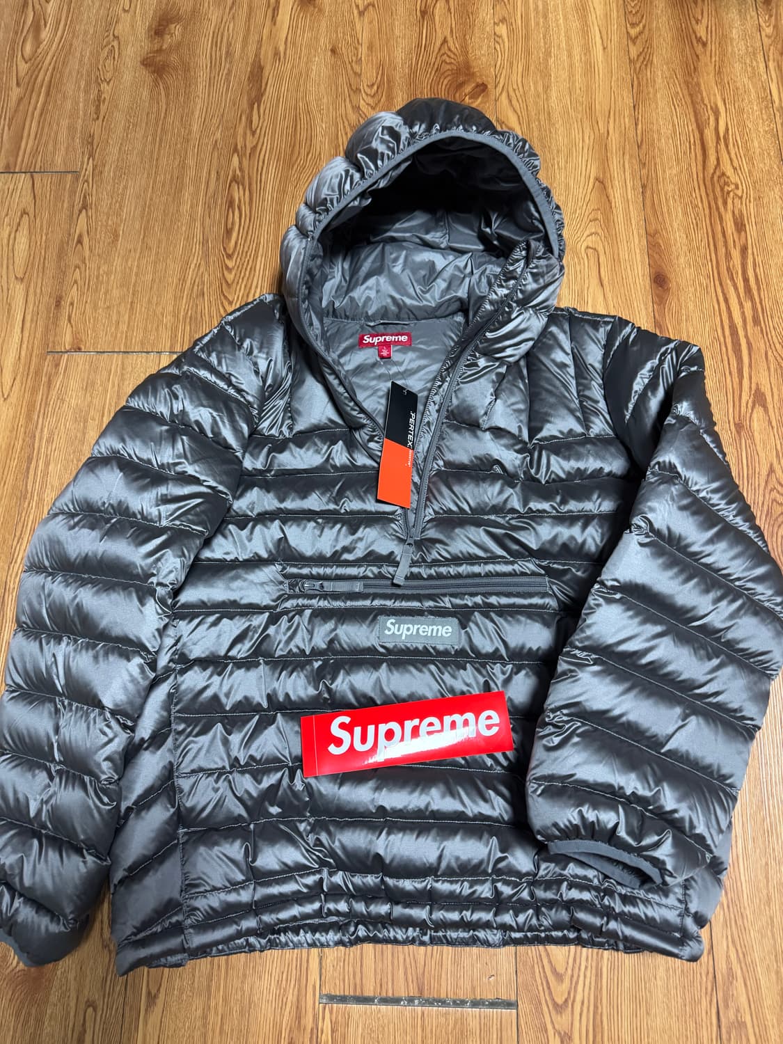 슈프림 마이크로 다운패딩 실버 L 상품이미지2
