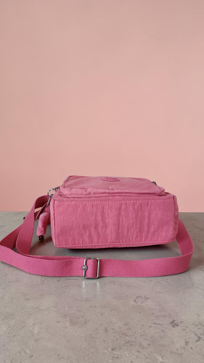 키플링 핑크색 크로스백 + 키링 상품이미지4