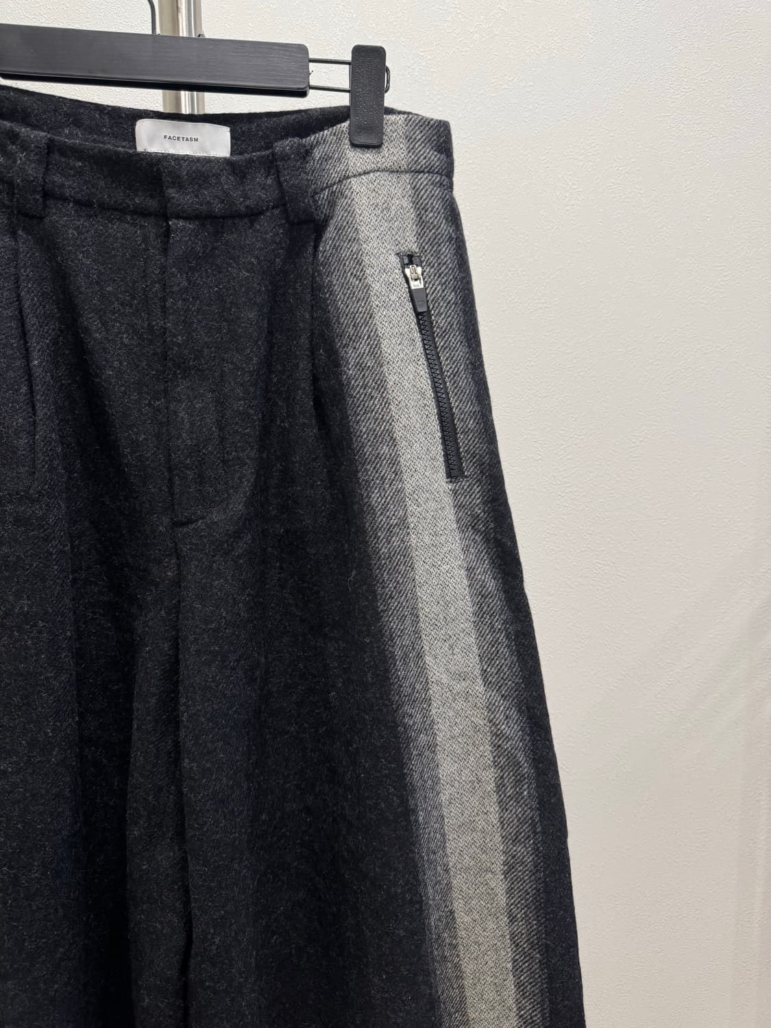 파세타즘 와이드 울 사이드스트라이프 트라우저 상품이미지2