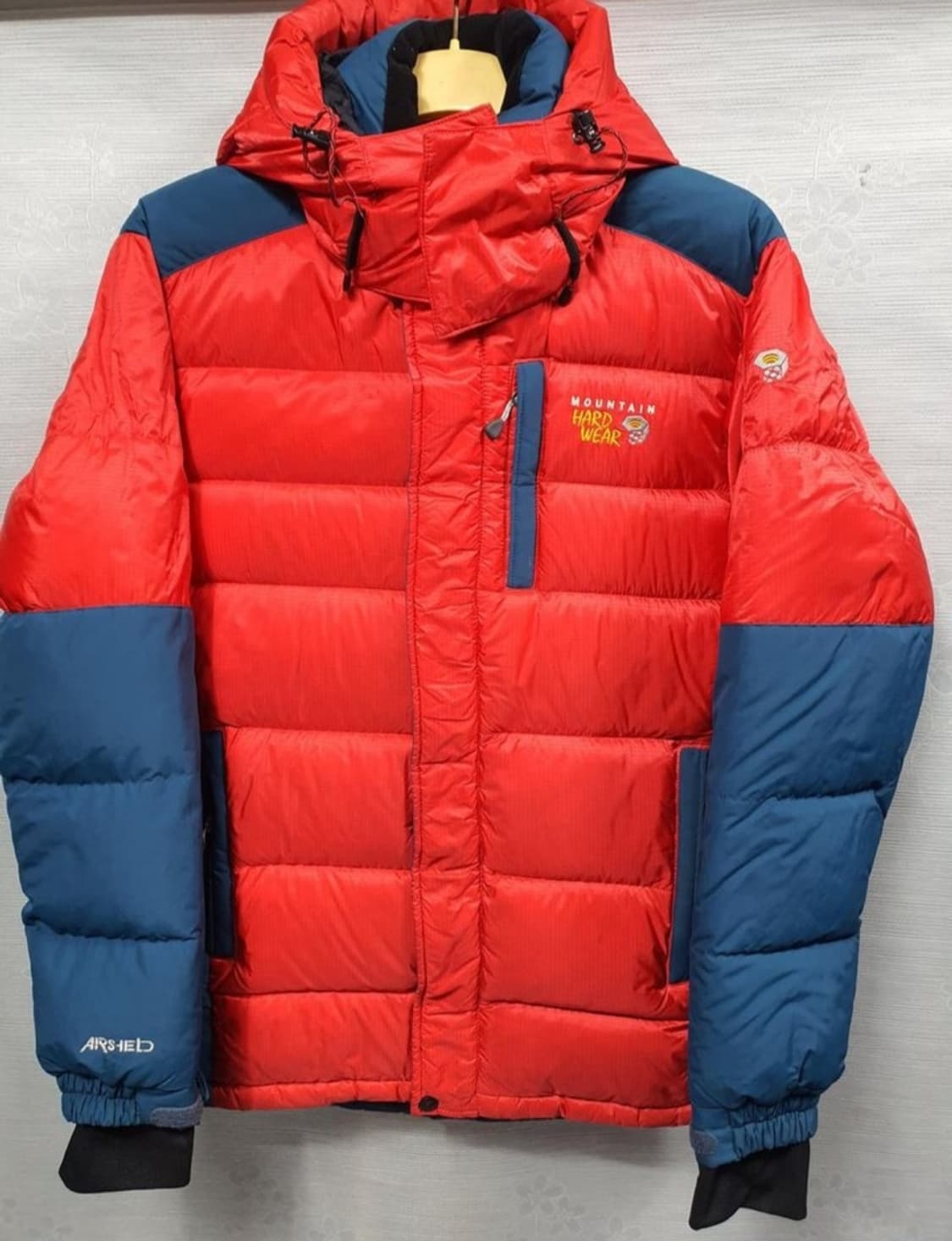 마운틴 하드웨어 구스패딩 상품이미지1