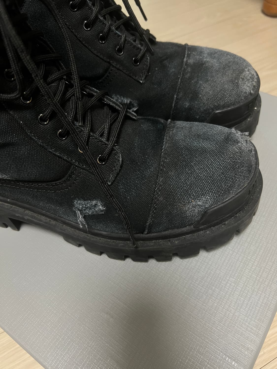 발렌시아가 스트라이크 컴뱃부츠 40 상품이미지3