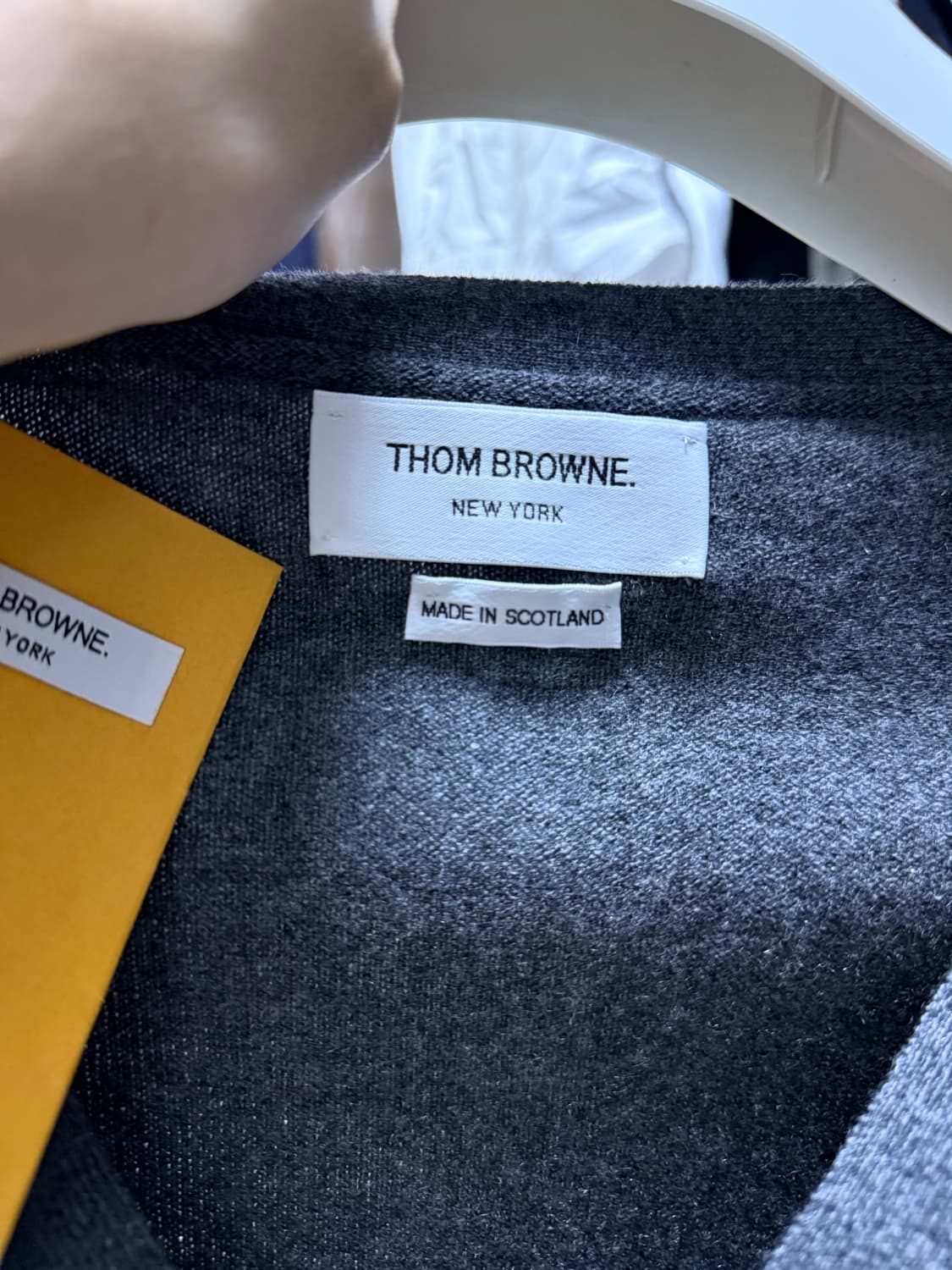 톰브라운 캐시미어 가디건 3사이즈 새상품 상품이미지2