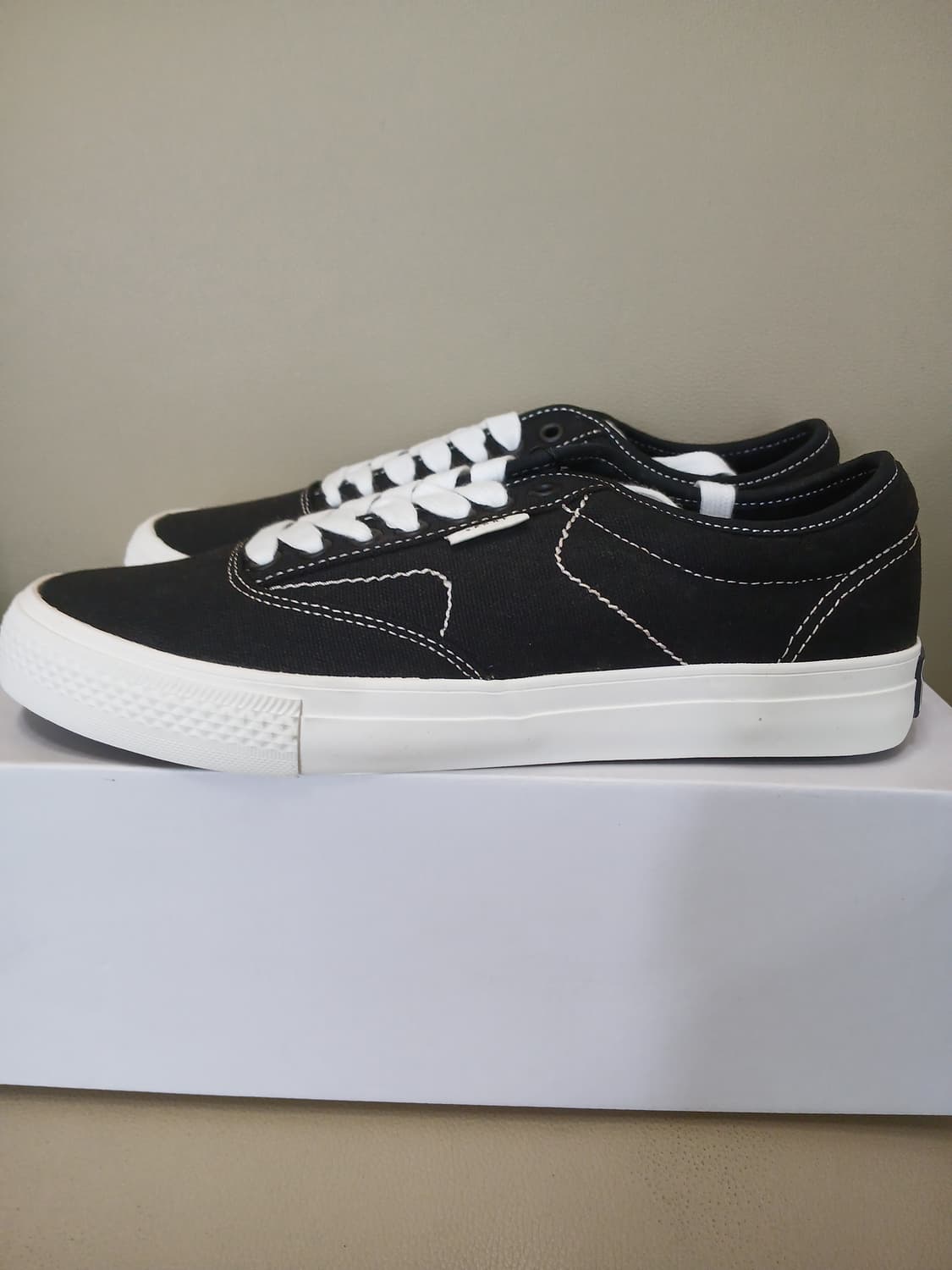 질스튜어트스포츠 스니커즈 260 새상품 상품이미지1