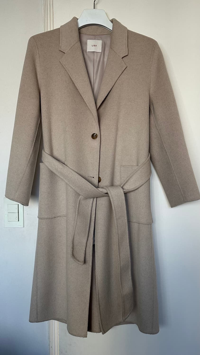 리스트 핸드메이트 코트 베이지컬러 상품이미지2