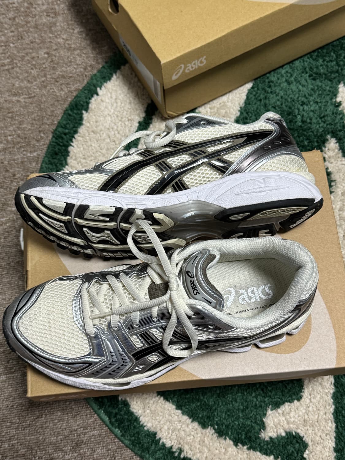 젤 카야노 14 크림블랙 260 사이즈 상태 좋음 상품이미지4