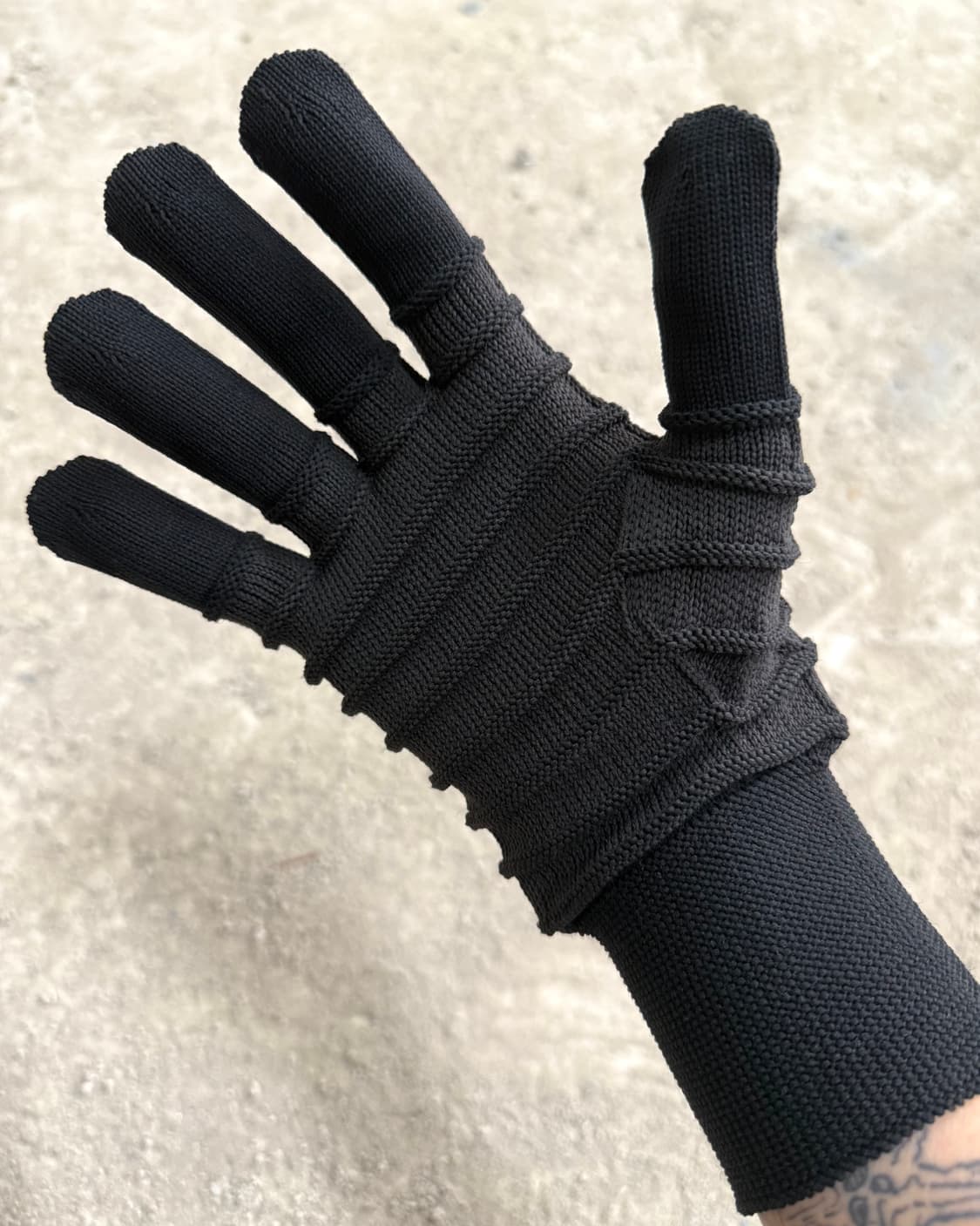 Issey Miyake gloves 상품이미지4