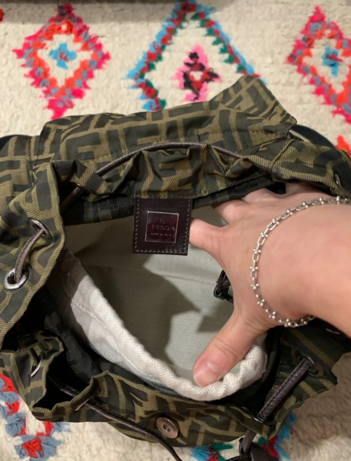 펜디 주카백 빅로고 백팩 상품이미지8