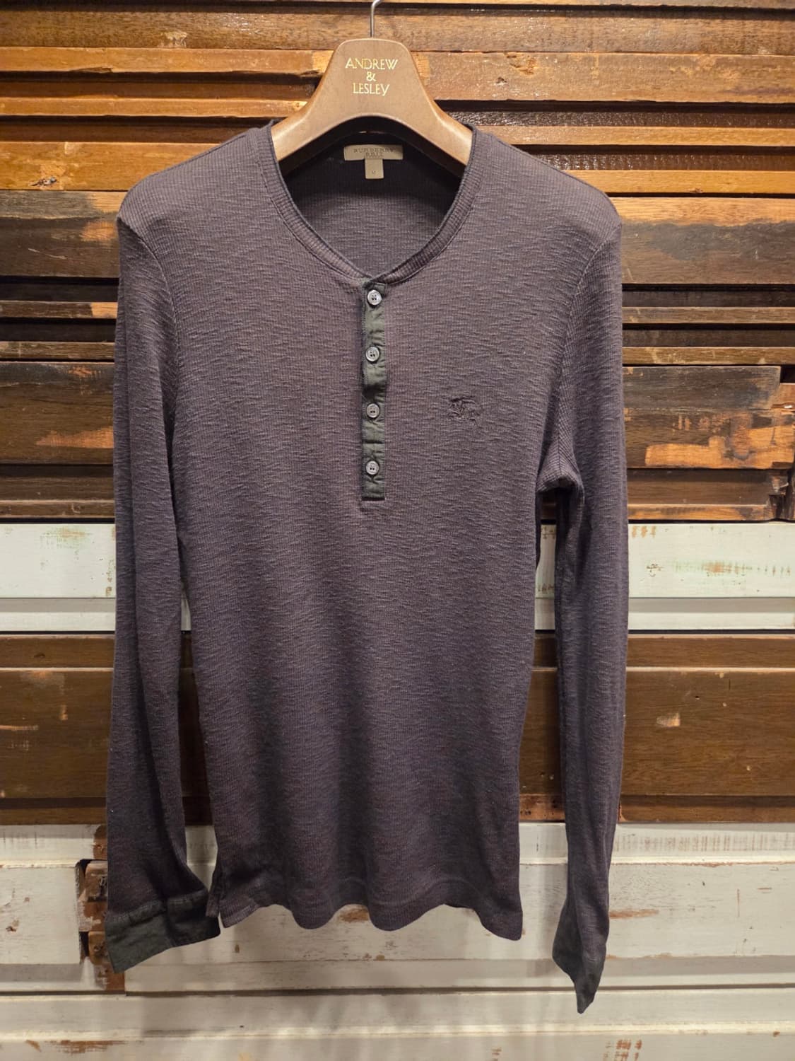 버버리 헨리넥 티셔츠 상품이미지9