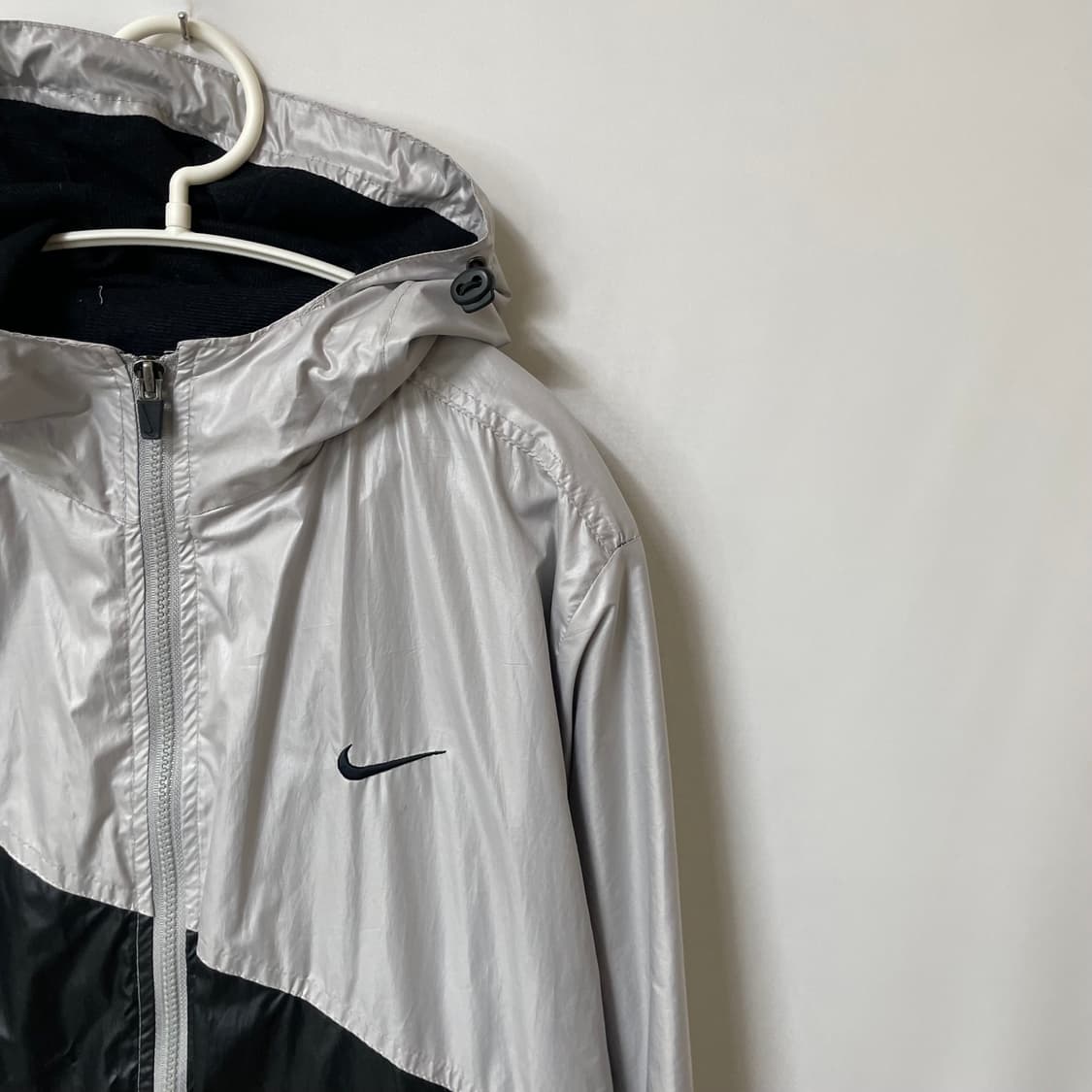 [ L ] 나이키 90s 올드스쿨 스우시 바람막이 상품이미지3