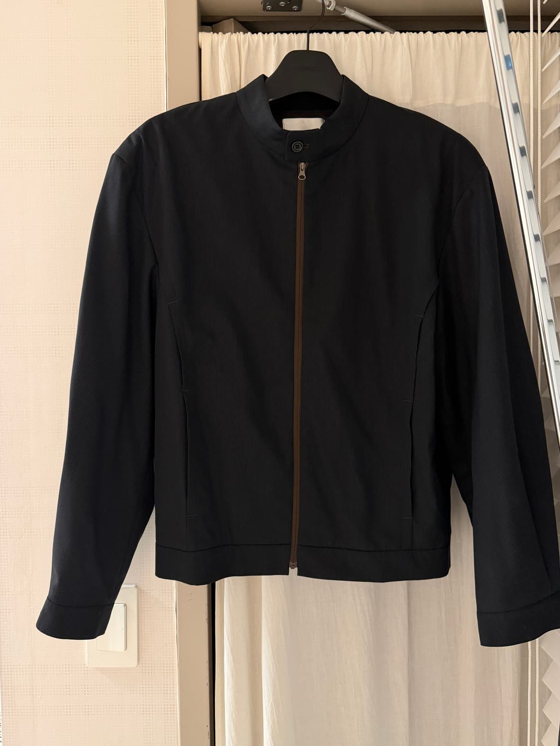 아모멘토 울 스트라이프 집업 자켓 상품이미지2