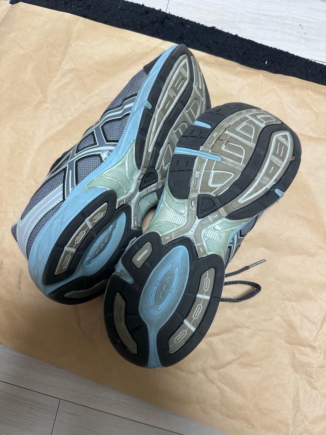 아식스 UB2-S 젤 1130 메트로폴리스 라이큰 락 275 상품이미지3