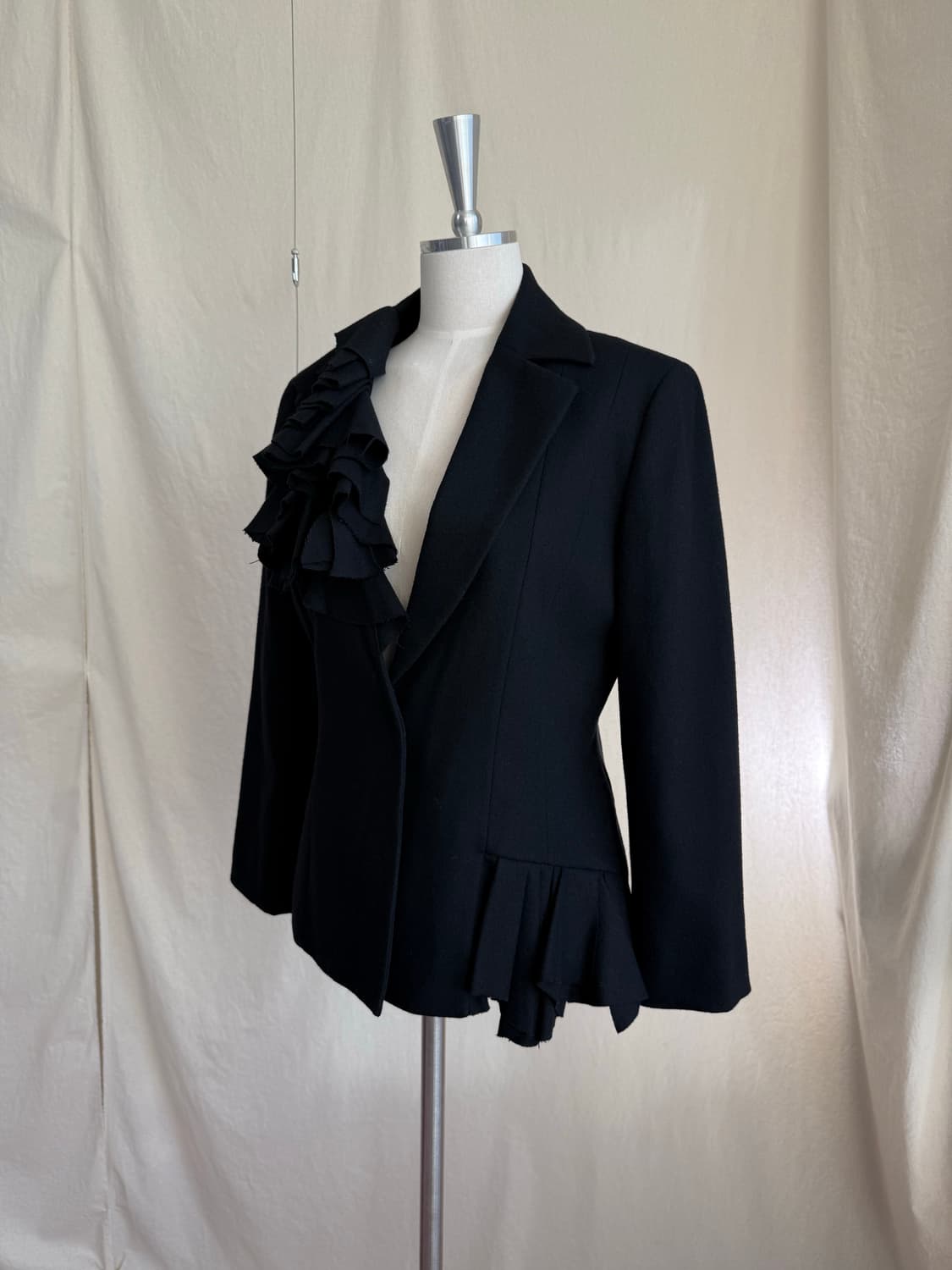 Ritsuko Shirahama 비대칭 러플 울 블레이저 상품이미지5