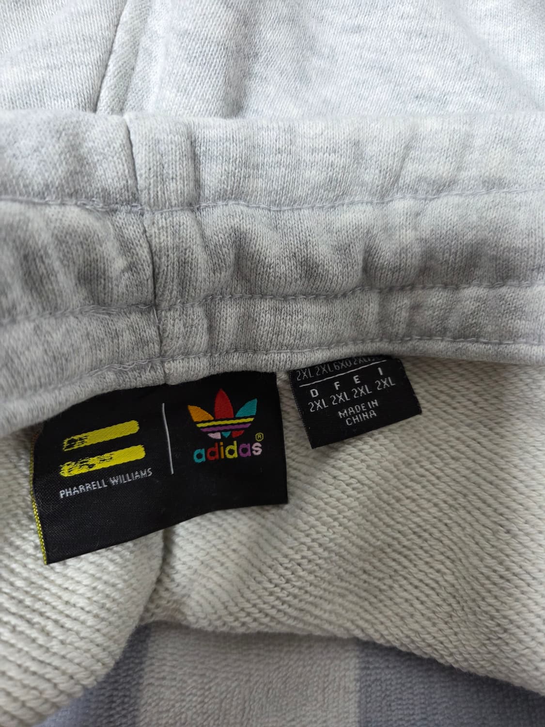 아디다스 퍼렐윌리암스휴먼레이스 베이직쇼츠 XXL 그레이반바지 Adidas 상품이미지5