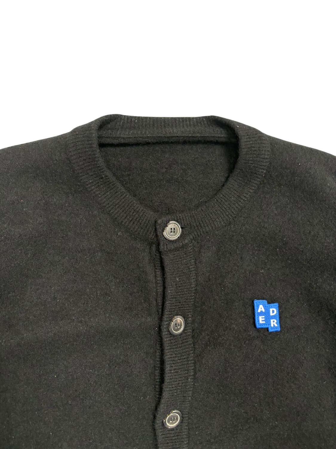 아더에러 시그니피컨트 라운드 가디건 블랙 상품이미지4