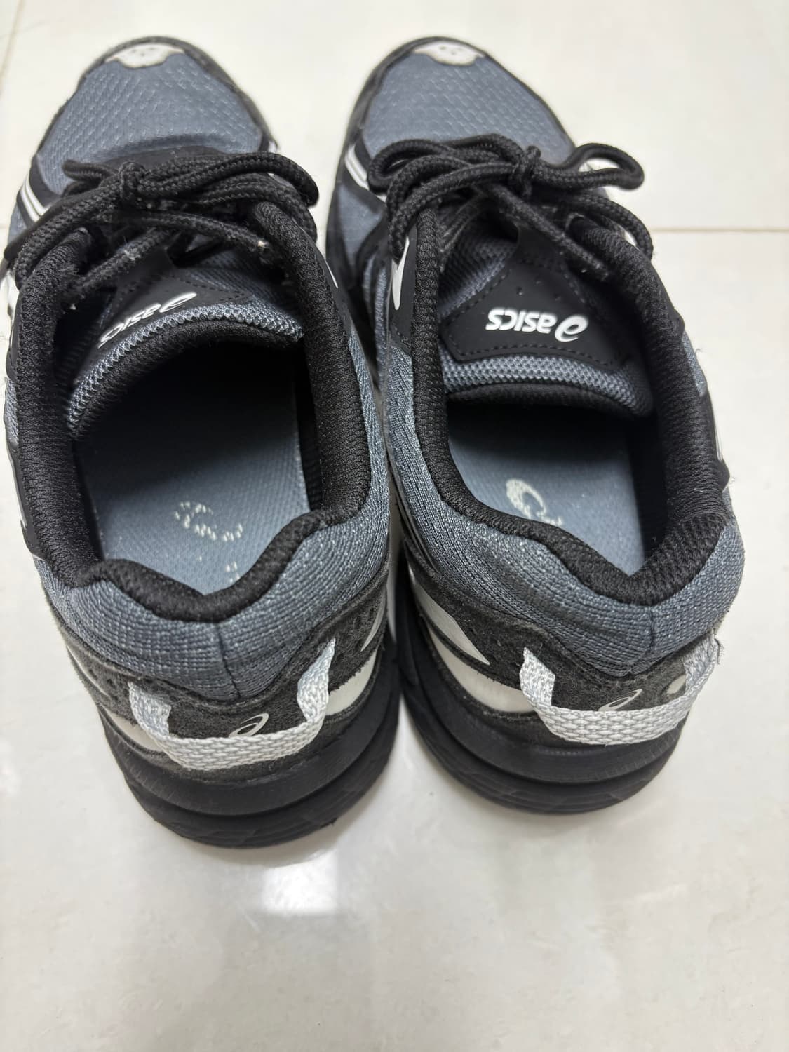 아식스 젤 벤쳐 6 블랙 (250) 상품이미지4